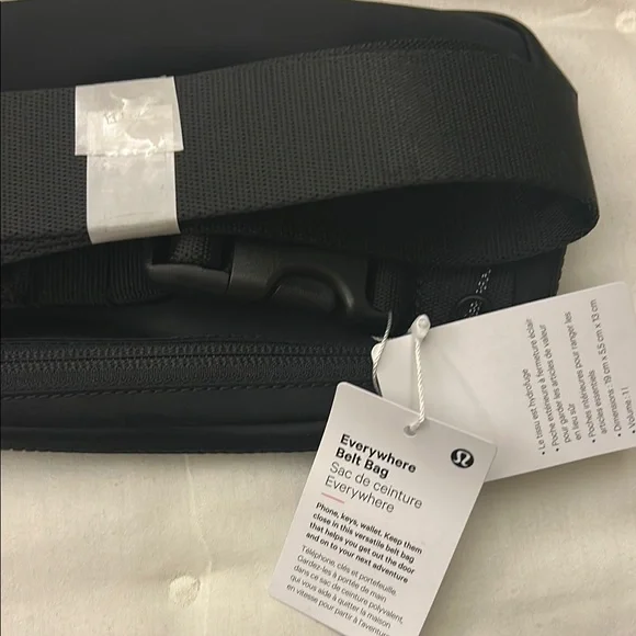 Lululemon Black Everywhere Belt Bag - Picture 5 of 5